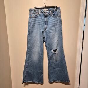 Levi's Size 32x32 Ribcage Bell Denim Jeans